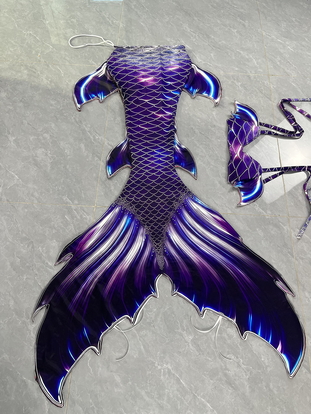 Colorful Dreamy Mermaid Tail A - Aquarium review and price